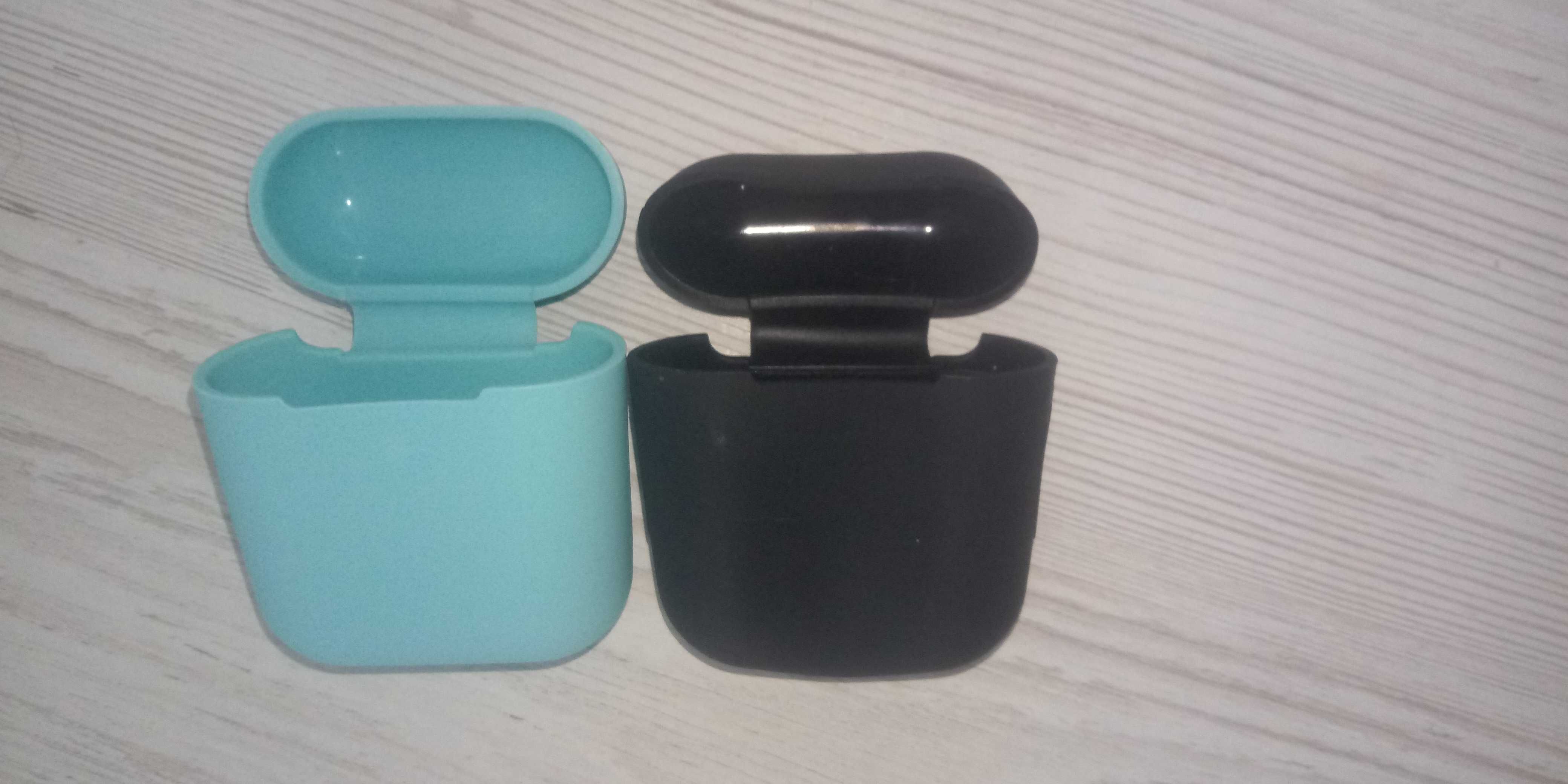 Чохол для навушників Airpods силіконовий Кольори  берюзовий та чорний.