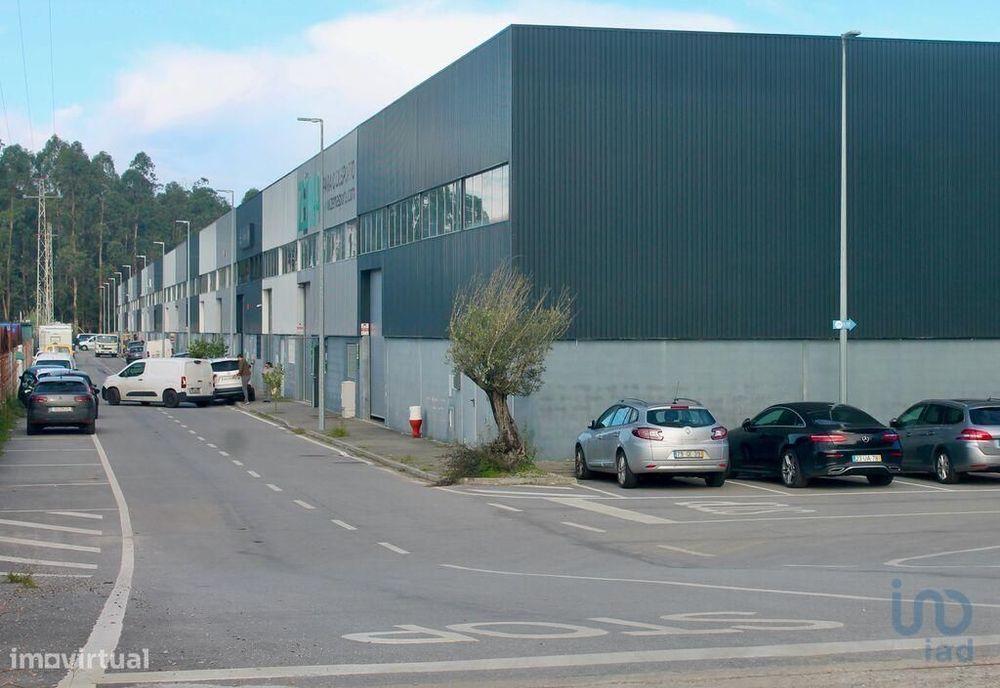 Loja / Estabelecimento Comercial em Fonte Boa e Rio Tinto de 292,00 m2