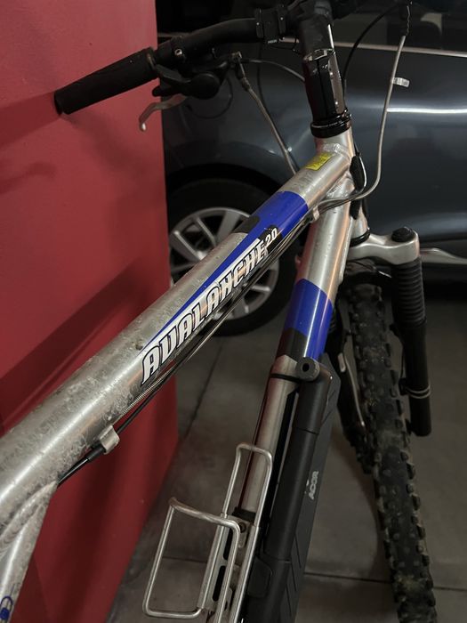 Bicicleta btt GT Avalanche 2.0