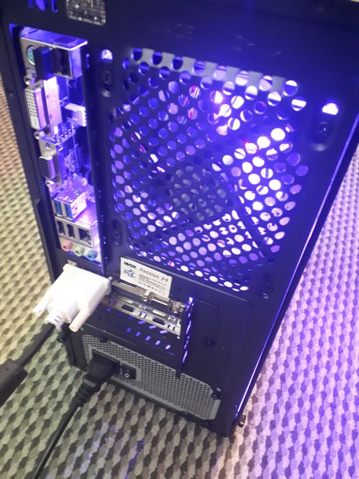 Komputer stacjonarny gratis monitor philips 19 cali led