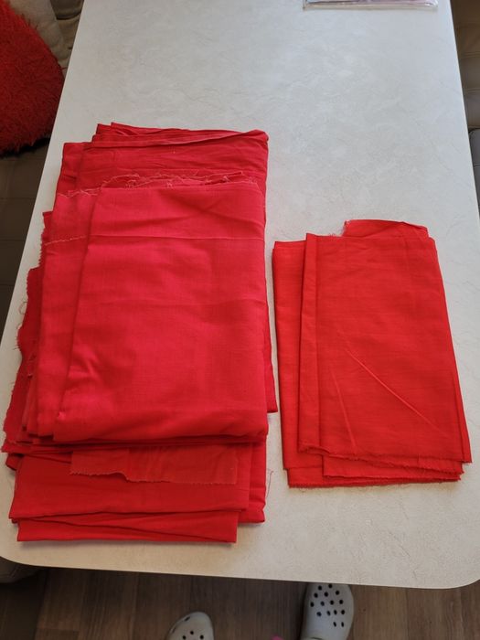 Тканина червона дивіться всі фотографії в оголошенні ЧИТАЙТЕ ОПИС!!!