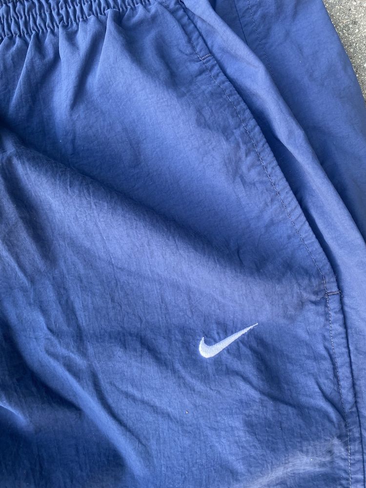 Нейлоновые штаны Nike