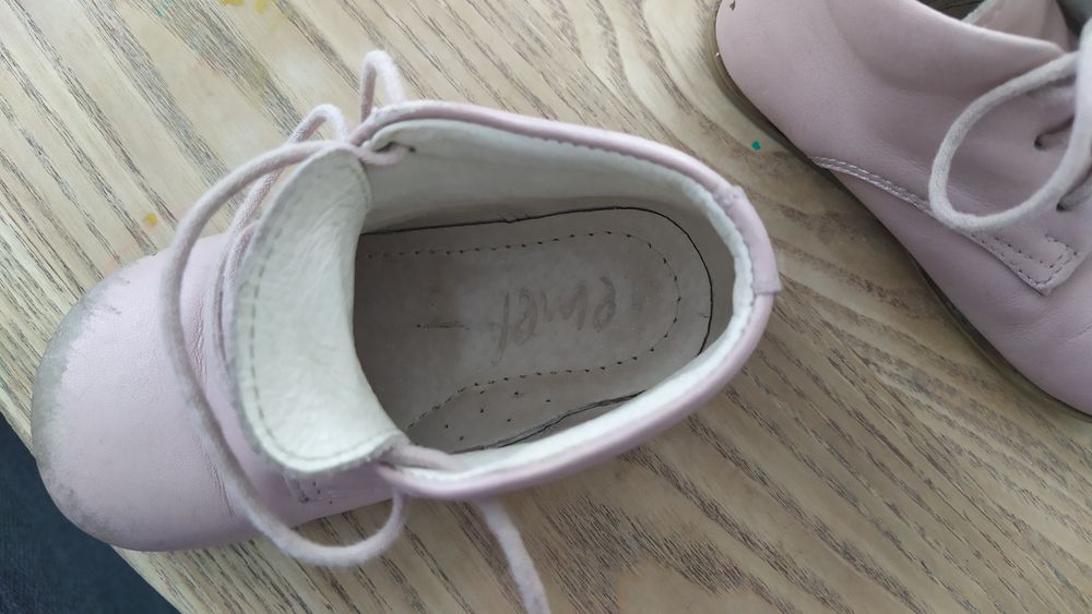 Trzewiki Emel, roczki