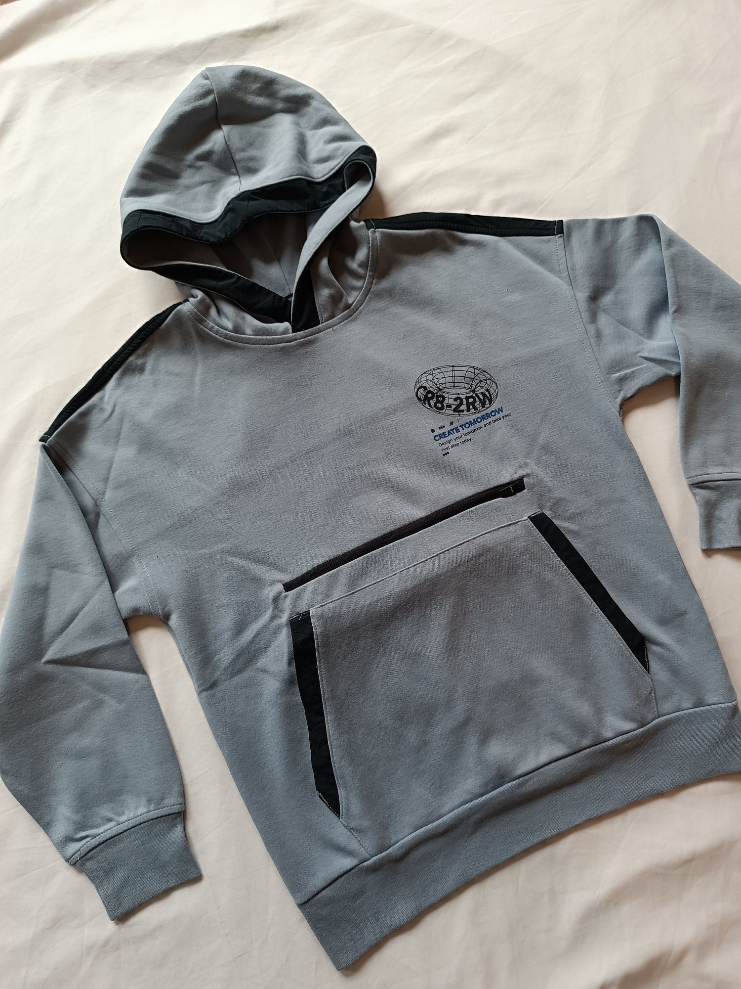 Camisola Sweat Cinza. Com Capuz. 11 a 12 Anos