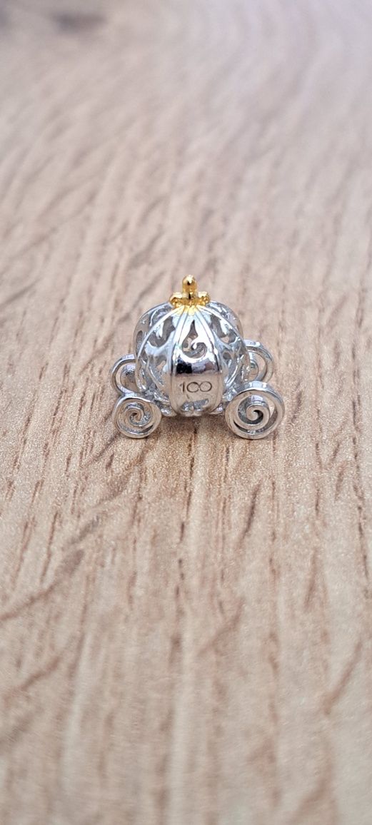 Charms kareta karoca nowy