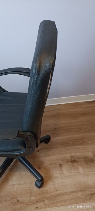 SPRZEDAM krzesło biurowe JYSK używane