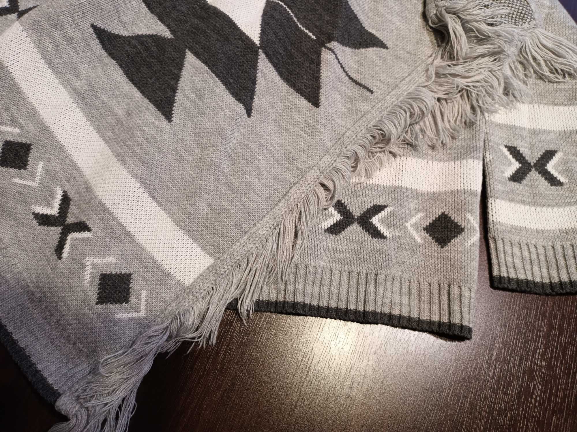 Sweter ciepły zakładany w kolorach szarości