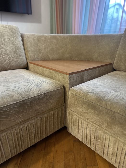 Диван з столиком, кутовий