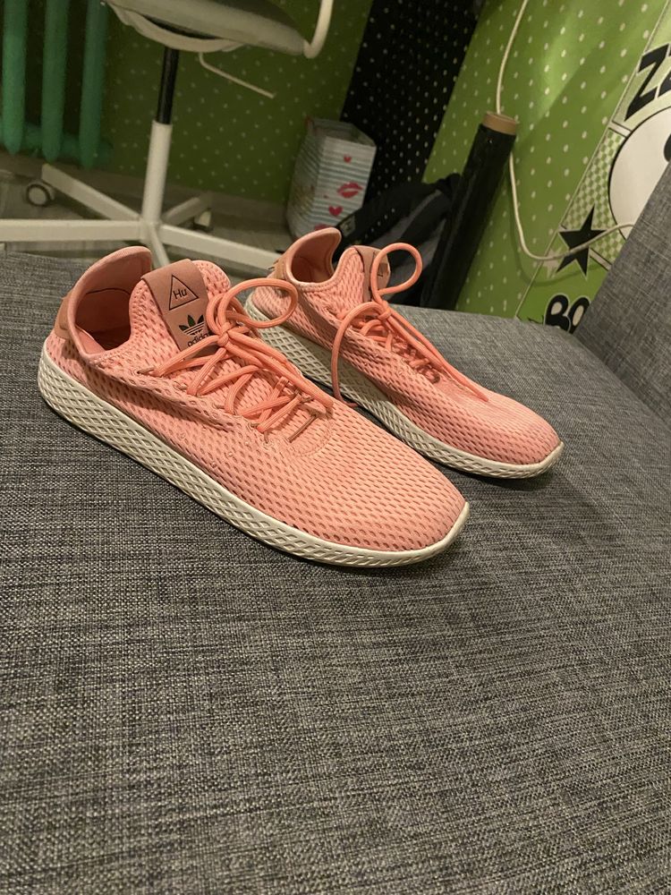 Adidas Pharell williams