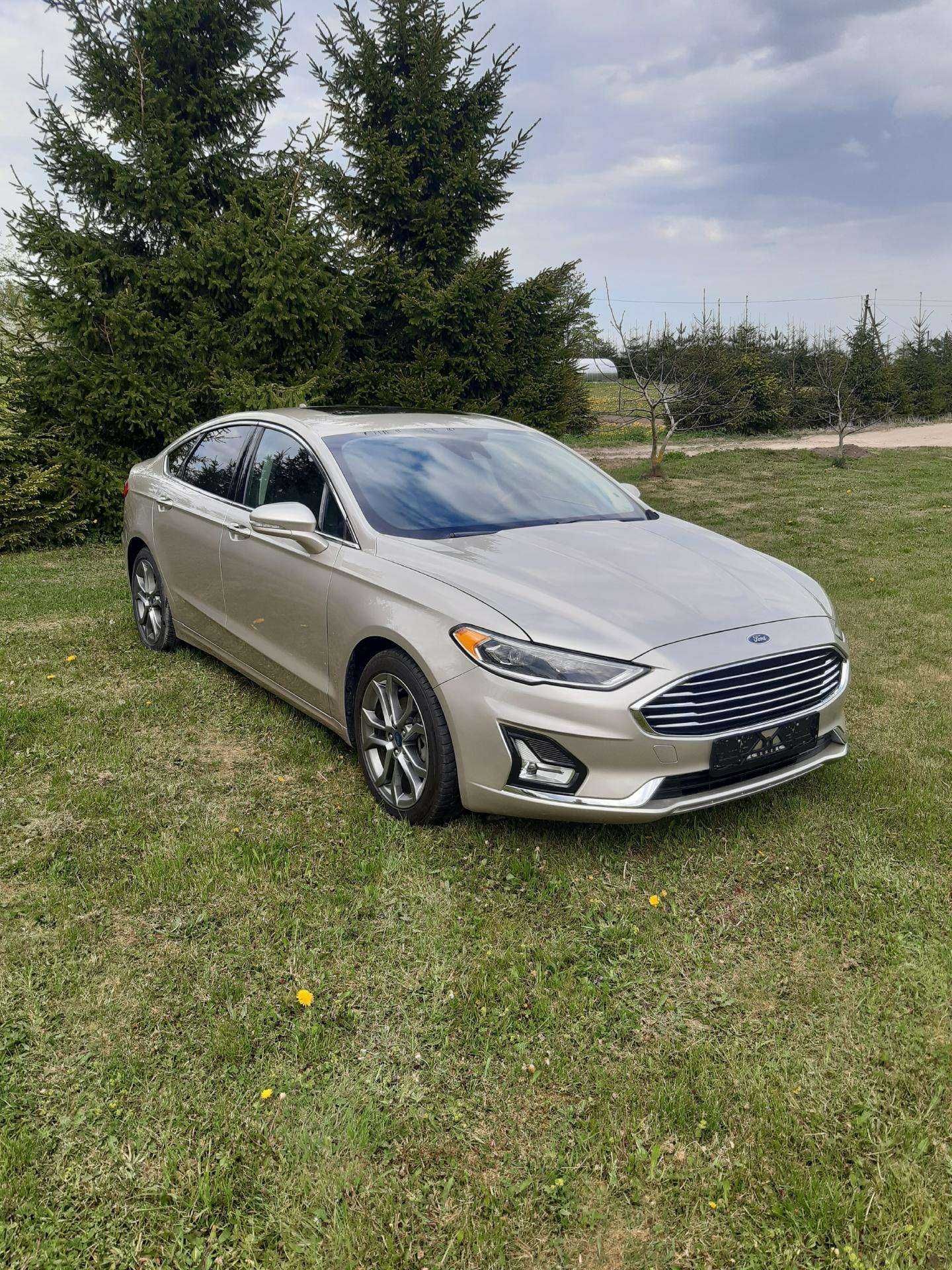 Ford Fusion Hybrid Titanium 2019