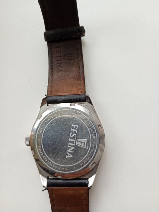 Продам годинник Festina модель F20446