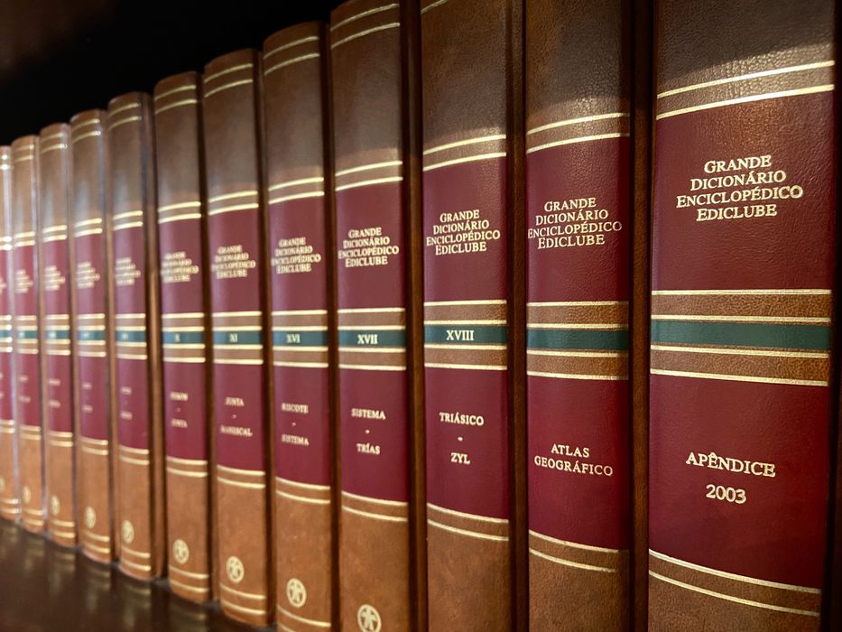 Dicionário enciclopédico Ediclube