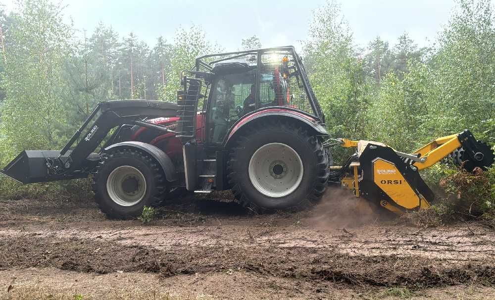 Ciągnik leśny VALTRA T255 VERSU z pełną zabudową leśną