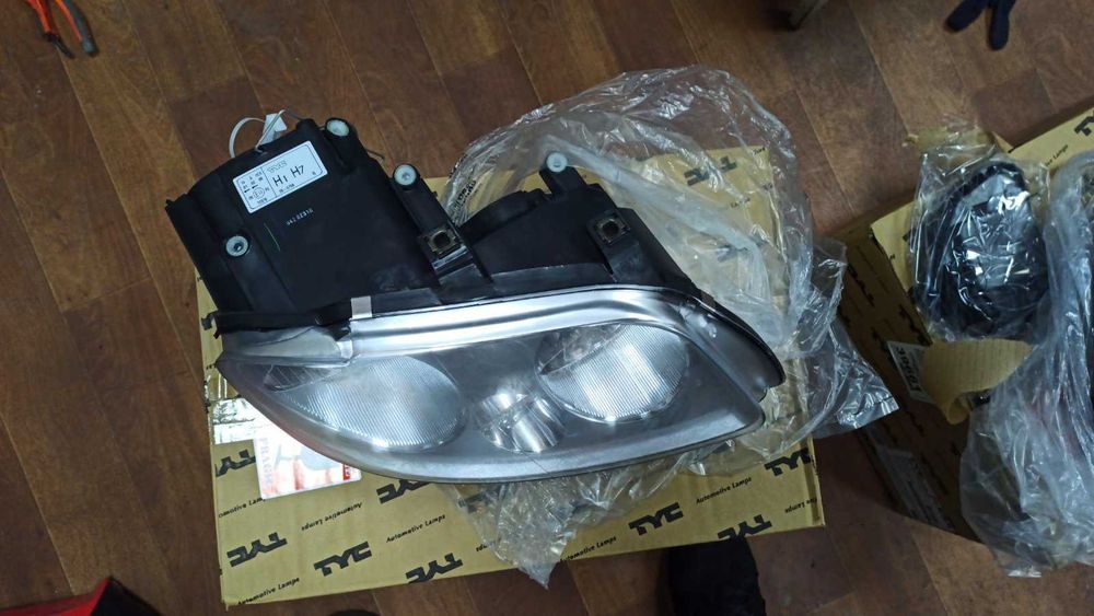 Фары Caddy фари кадди новые права лева фара кадди Caddy