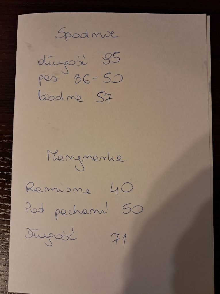 Garnitur damski ze spodniami