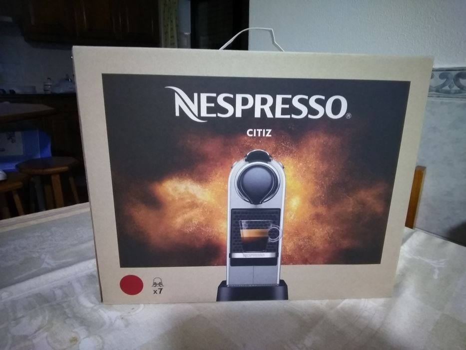 Nespresso Citiz vermelha