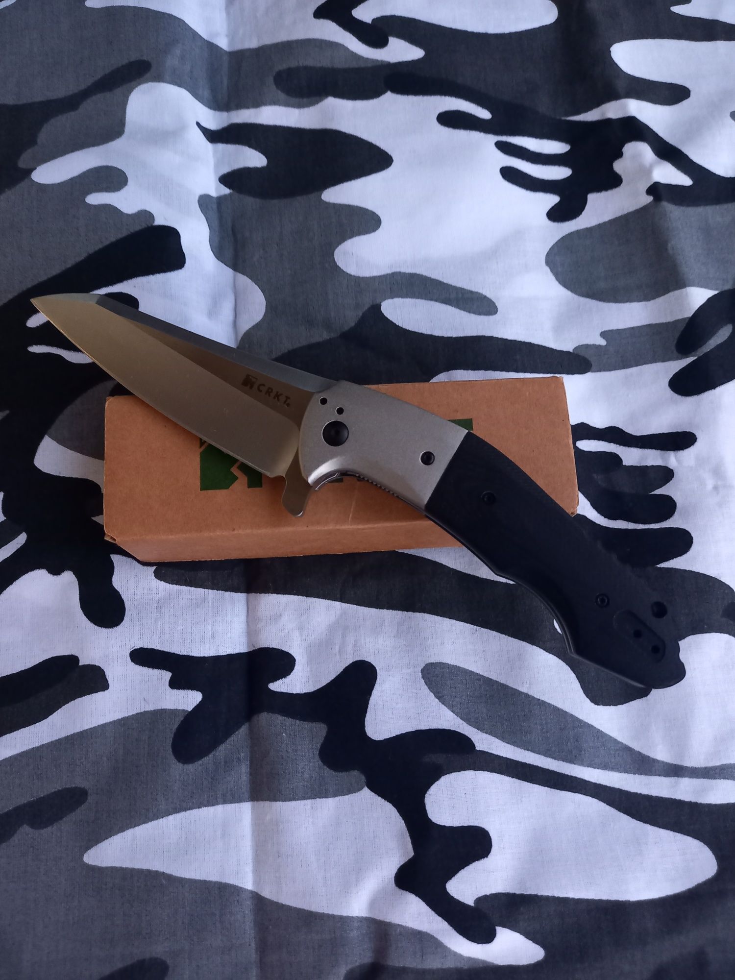 Nóż Crkt Eraser 8900
