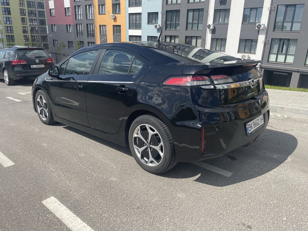 Opel Ampera  plugin hybrid