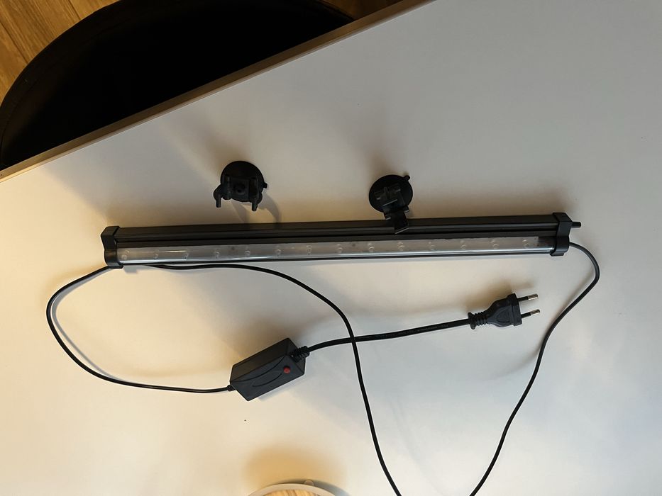 Listwa LED z napowietrzaczem do akwarium