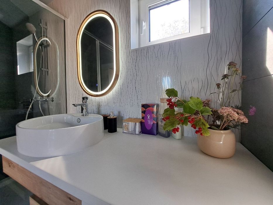 Дуже затишний будинок біля струмка для відпочинку на літо або вихідні