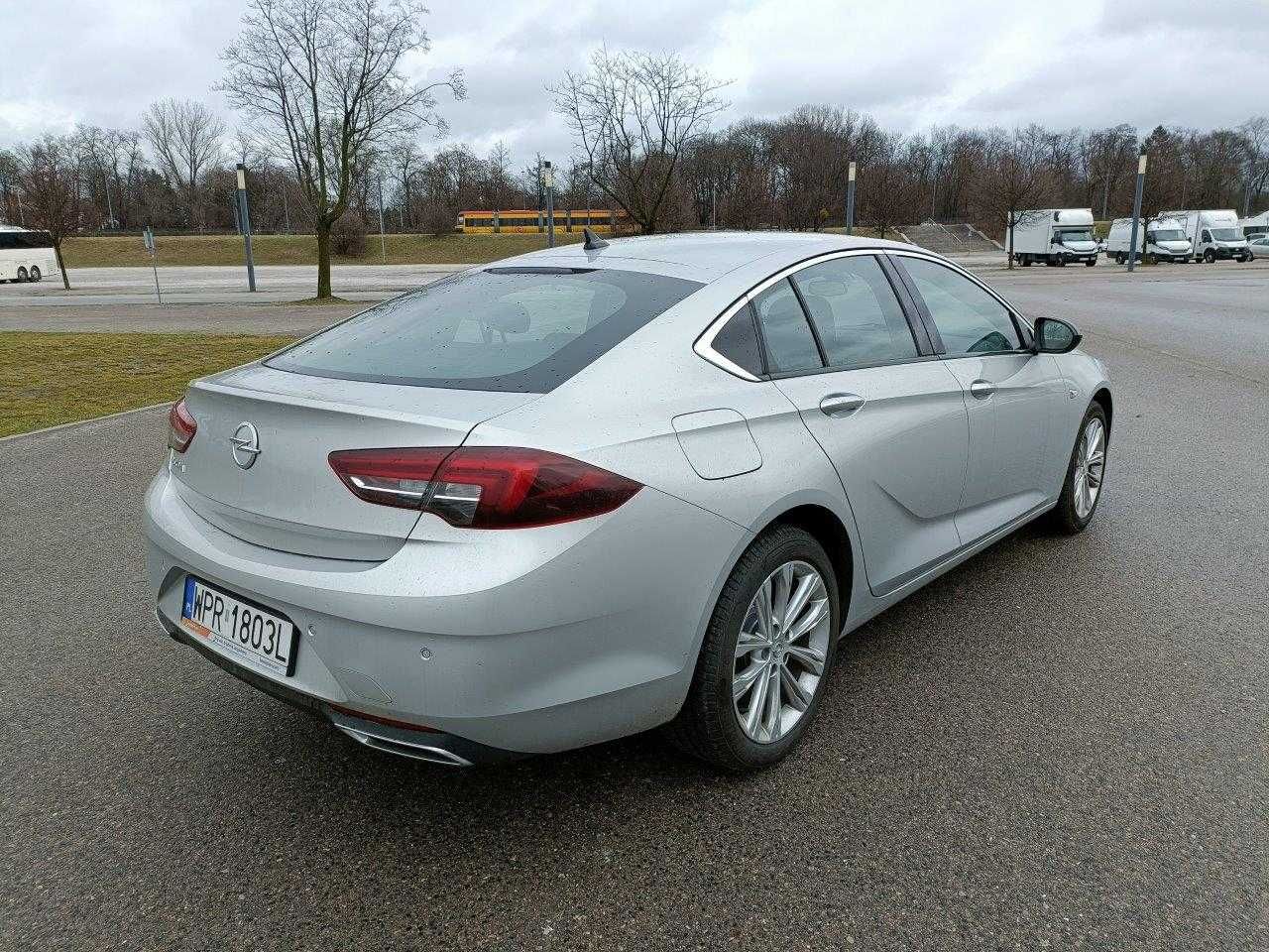 Opel Insignia, Wynajem długoterminowy samochodów, wypożyczalnia aut