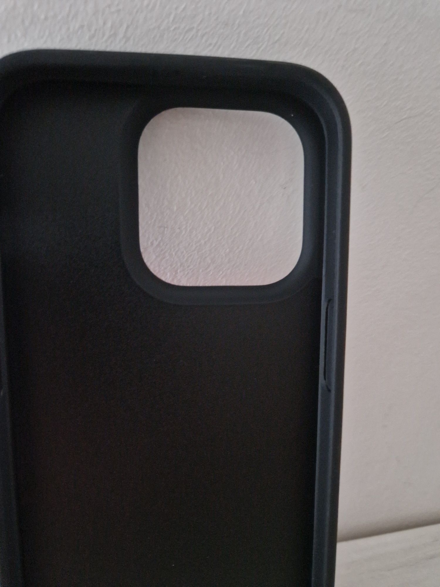 Oryginalne Etui FERRARI hardcase Twist Metal Logo do Iphone 15 Pro Max
