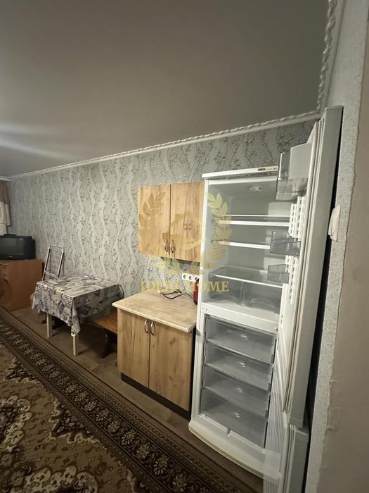 Продаж кімнати, Пріорка Правий берег