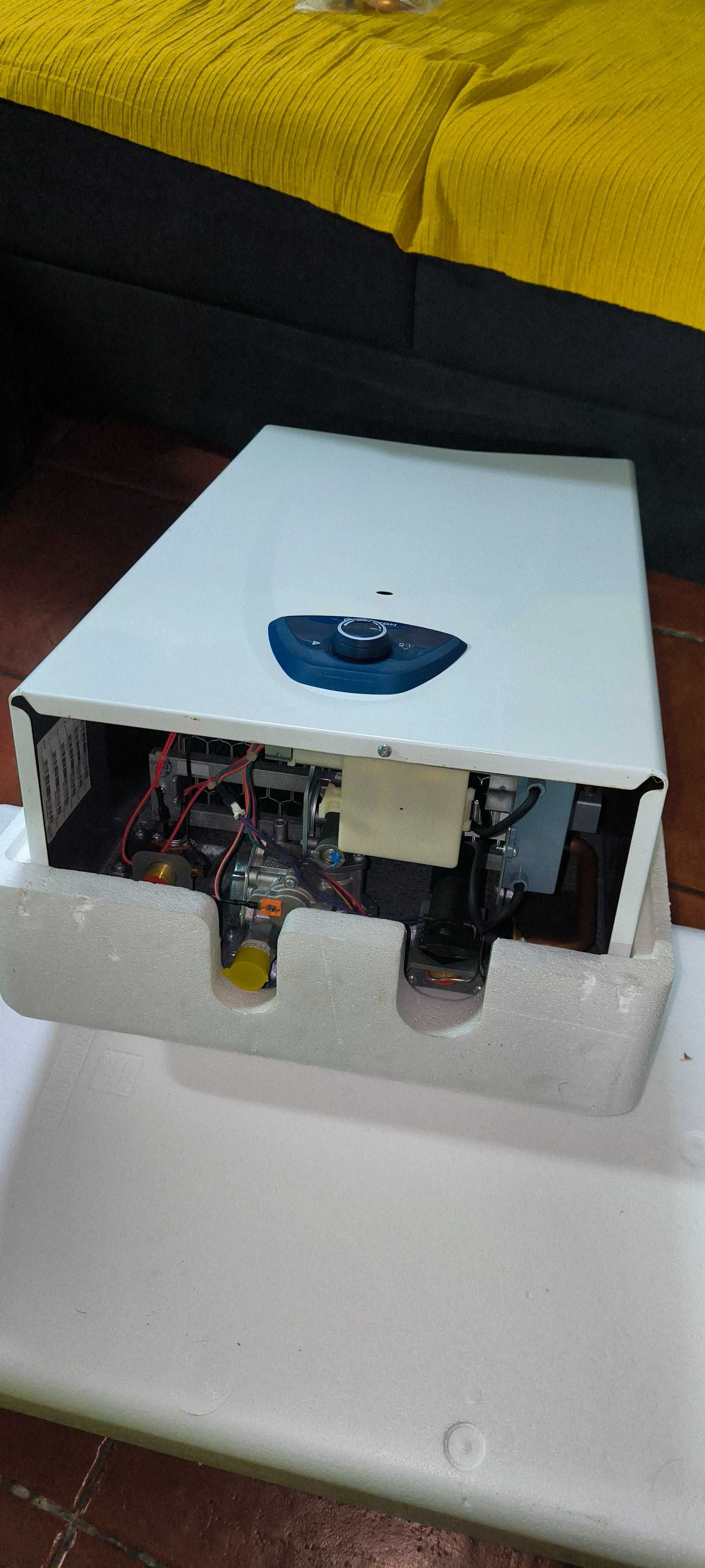 Ariston Control X 14L
