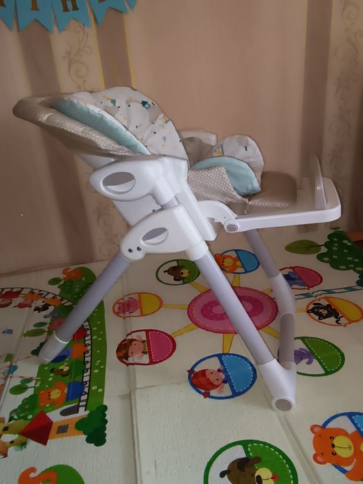 Стільчик для годування Joie Mimzy LX
 сидіння виготовлено