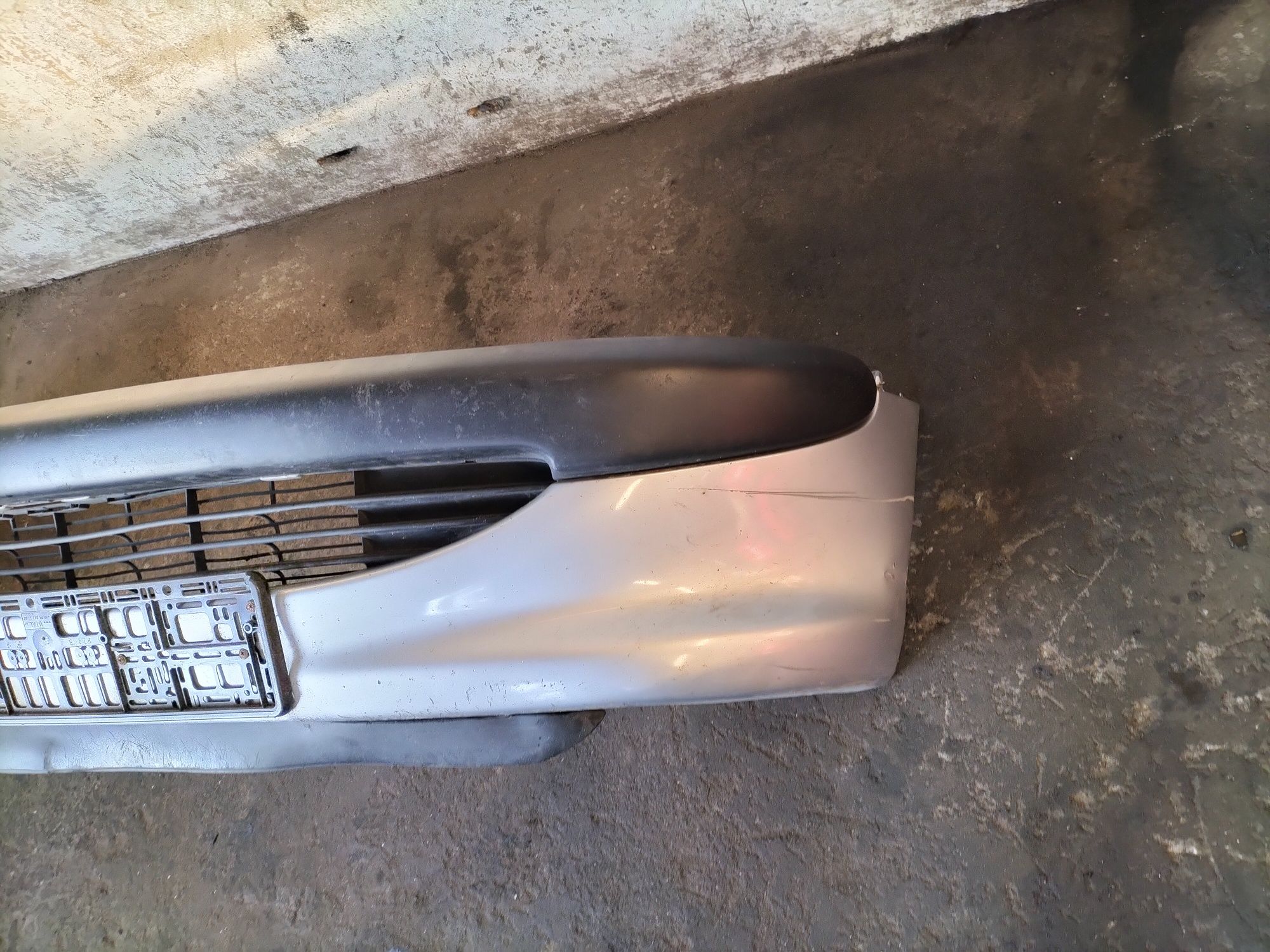 Zderzak przedni przód Peugeot 206 kolor srebrny