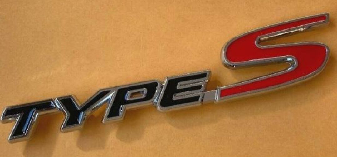 Nowy emblemat znaczek Type S Types przyklejany przykręcany