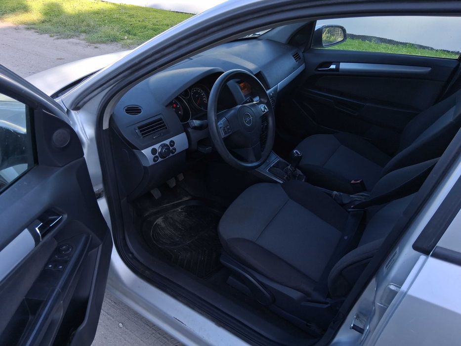 Opel astra H 1.7 cdti 100 km hatchback