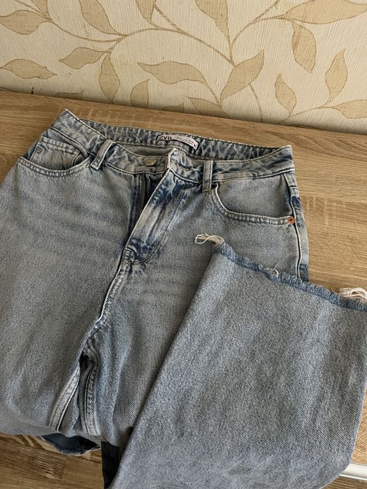 Джинсы Zara прямые