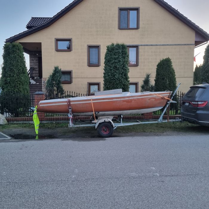 Łódka Jacht motorówka żeglówka