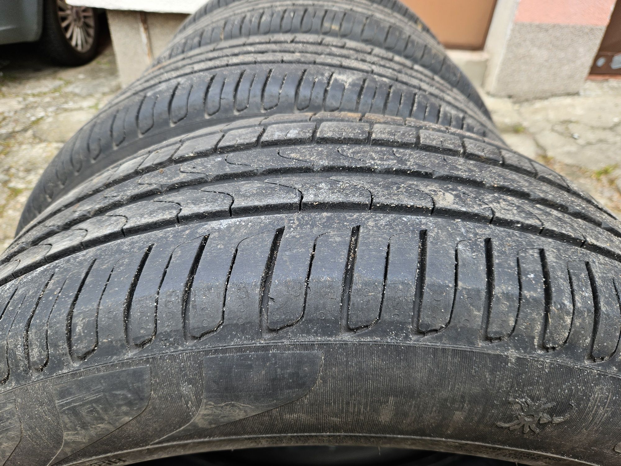 Opony letnie Pirelli 235/55/19 rok 18