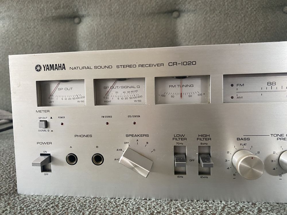 Amplificador Yamaha CR-1020