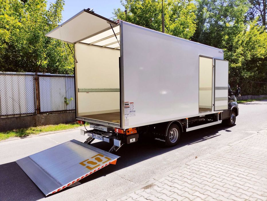 Wynajem Iveco Daily kontener/winda/skrzynia 10 EP/dostawczy/paleciak