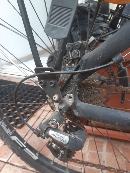 Bicicleta btt/ híbrida