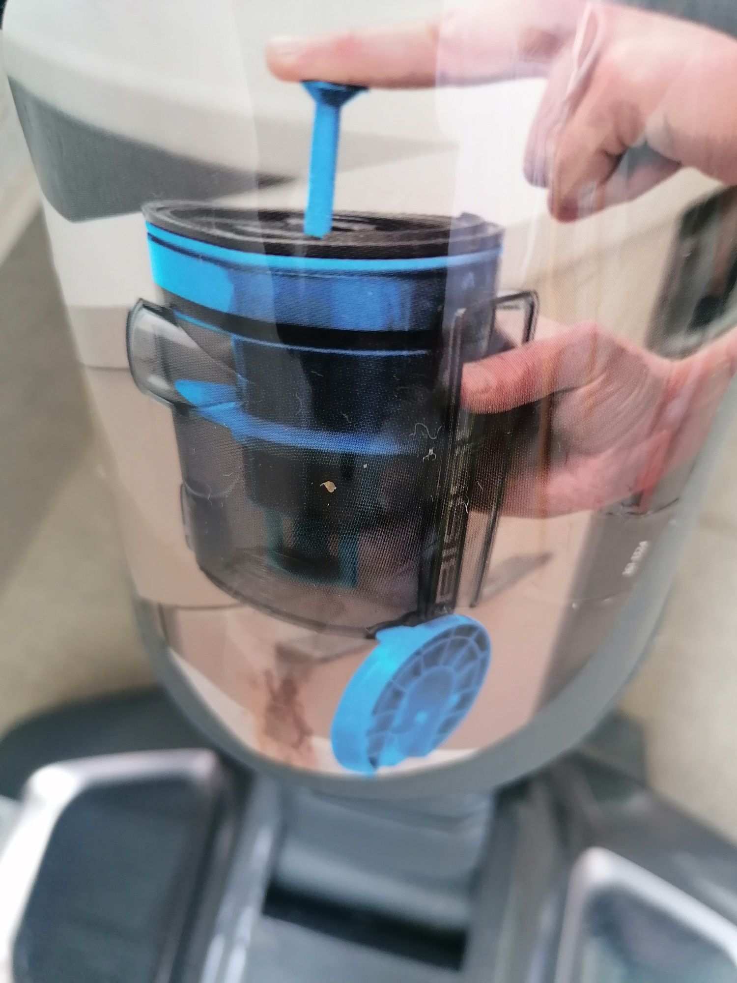 Aspirador vertical vac e steam.
