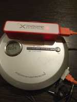 Discman z powerbank płyty i słuchawki