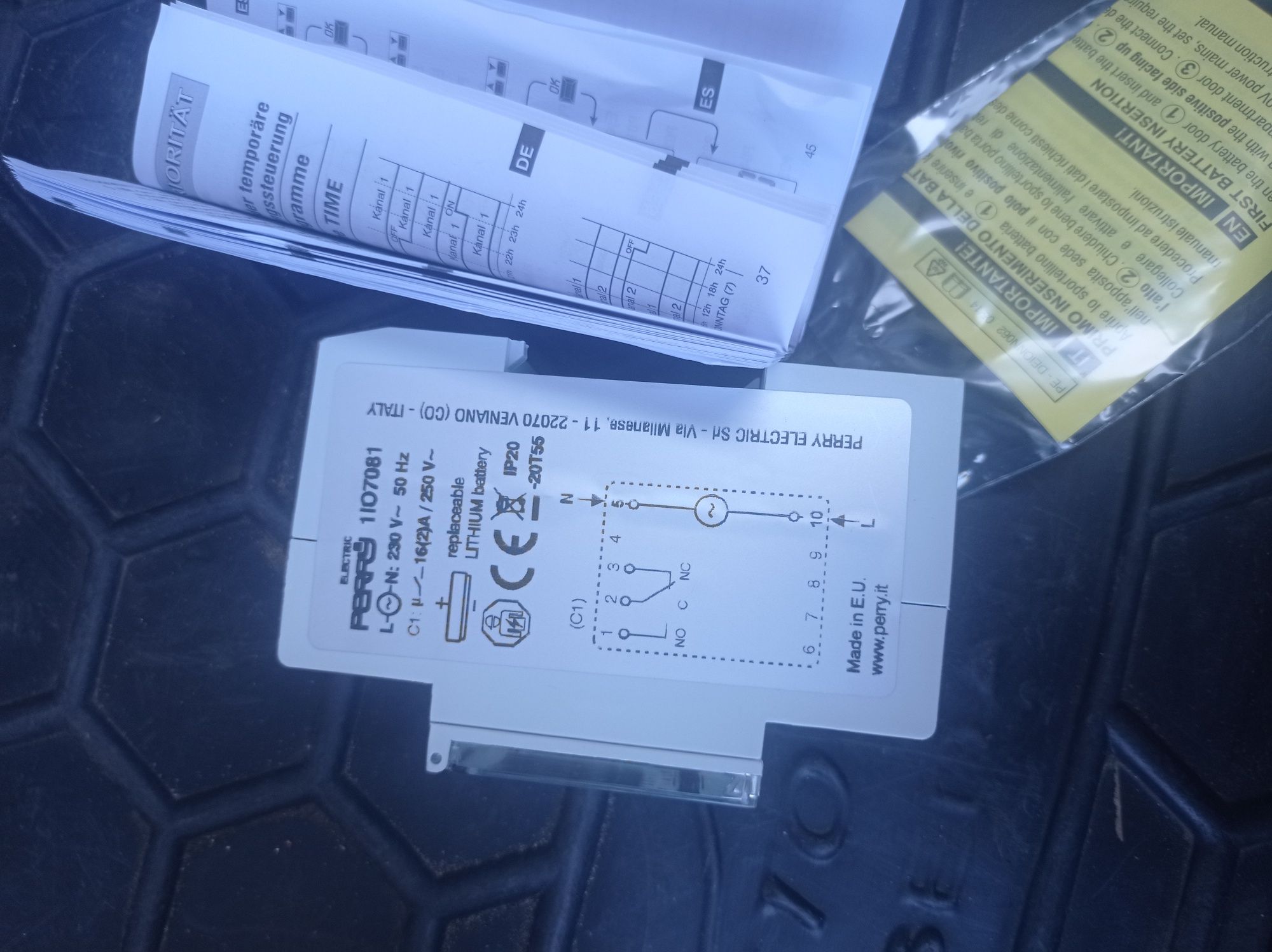 Добове реле часу IO 7081 (2DIN, 16A/250V ,1 CO)