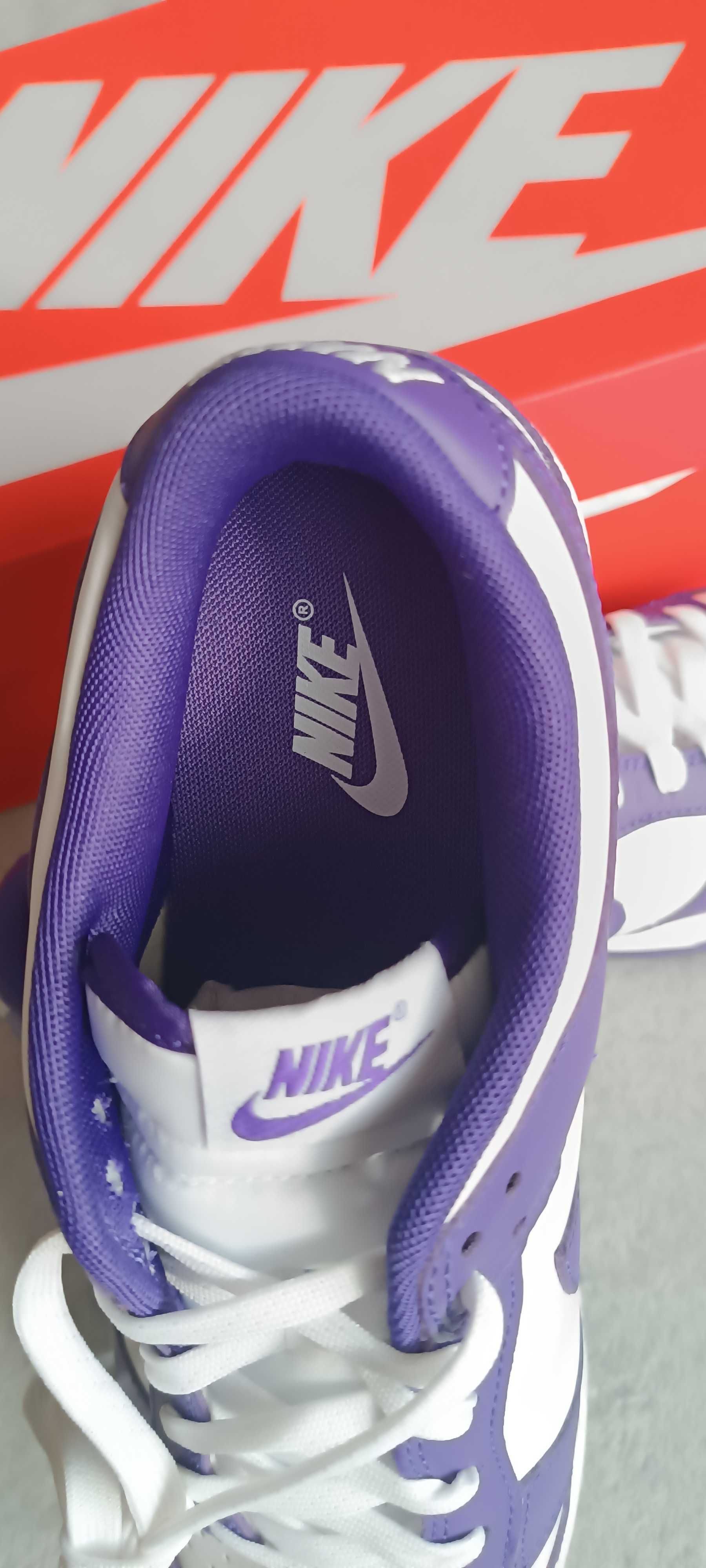 (r. 43/ US 9,5) Nike Dunk Low Championship Court Purple DD1391,-104