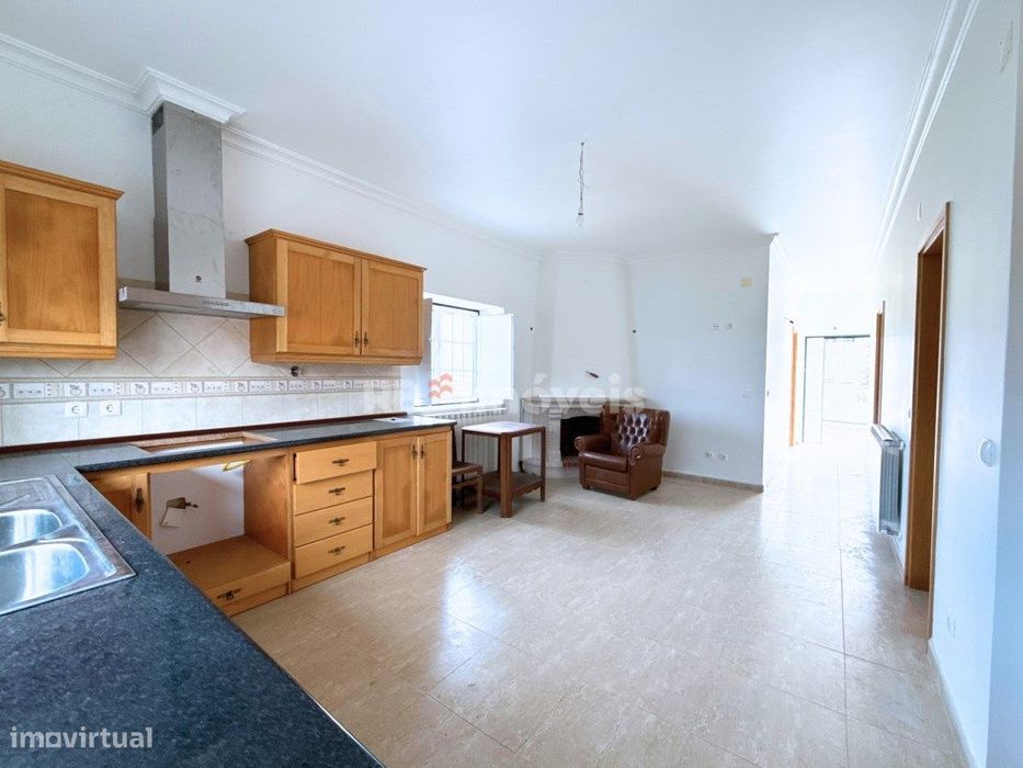 Moradia T4 c/ Jardim e Garagem - Beselga de Cima, Torres Novas