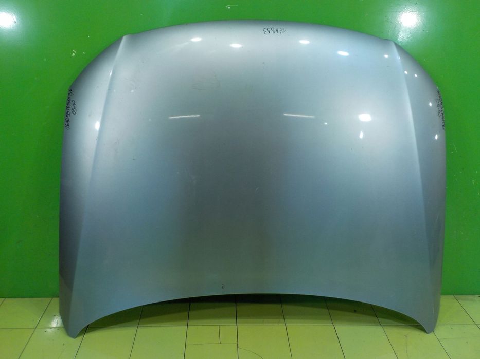 VW PASSAT B6 1.9 TDI 08r KOMBI maska