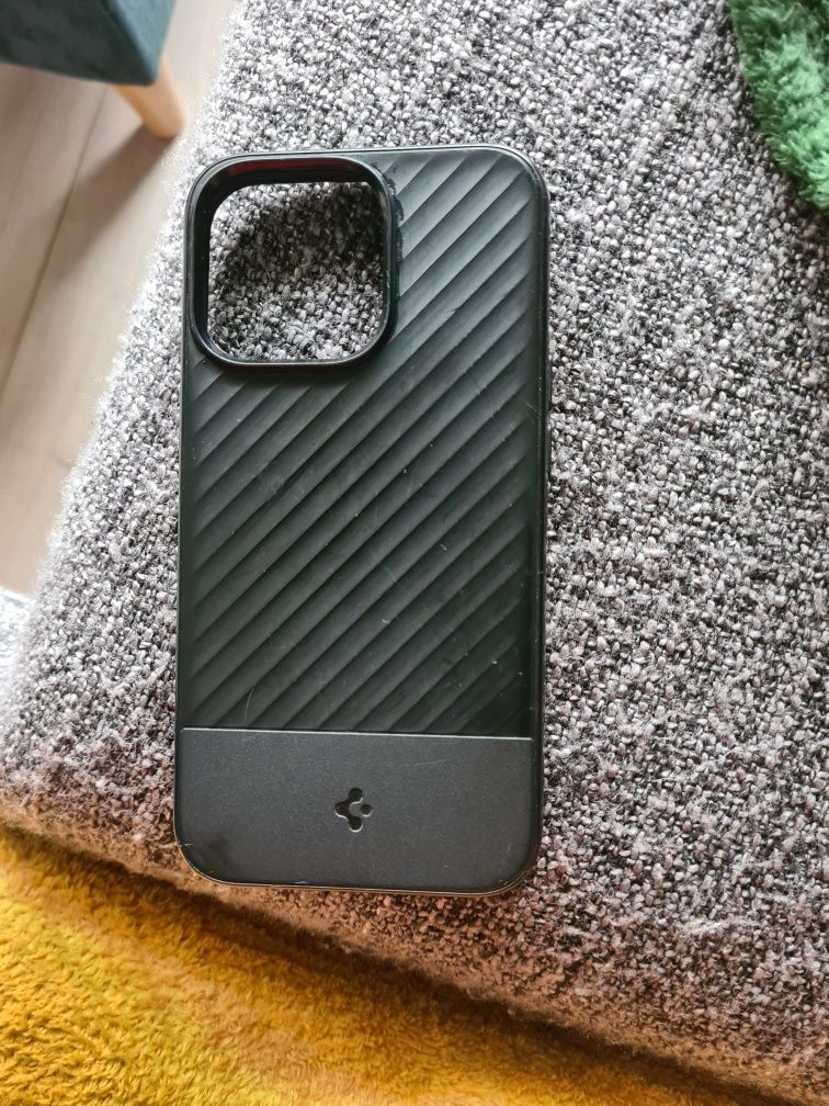 Etui do Iphone 13 Pro.