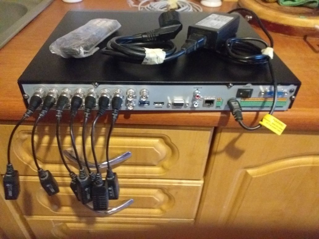 Rejestrator Turbo monitoring +Monitor LG 21,5" +Wzmacniacz Wifi  ...