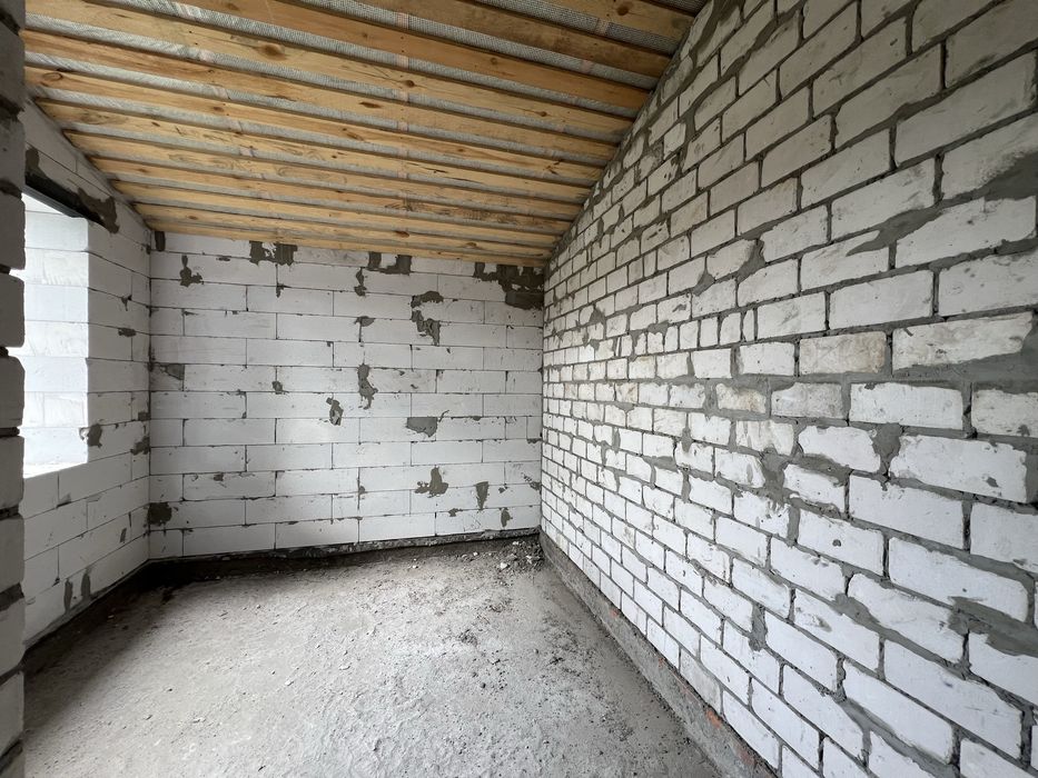 Продам дом Подгородное  Новострой