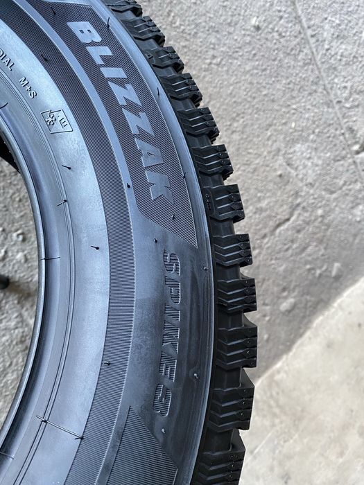 Шини нові 215/65/16 - 4шт Bridgestone Blizzak Spike 3 зима