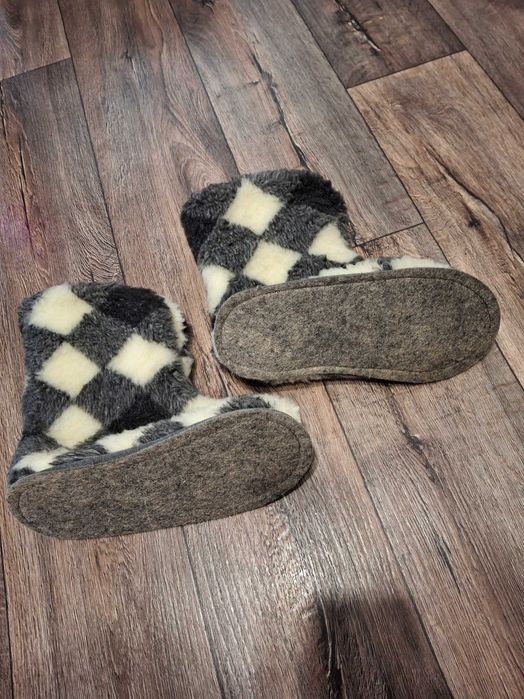 Чуни домашние тапочки из  овечьей шерсти