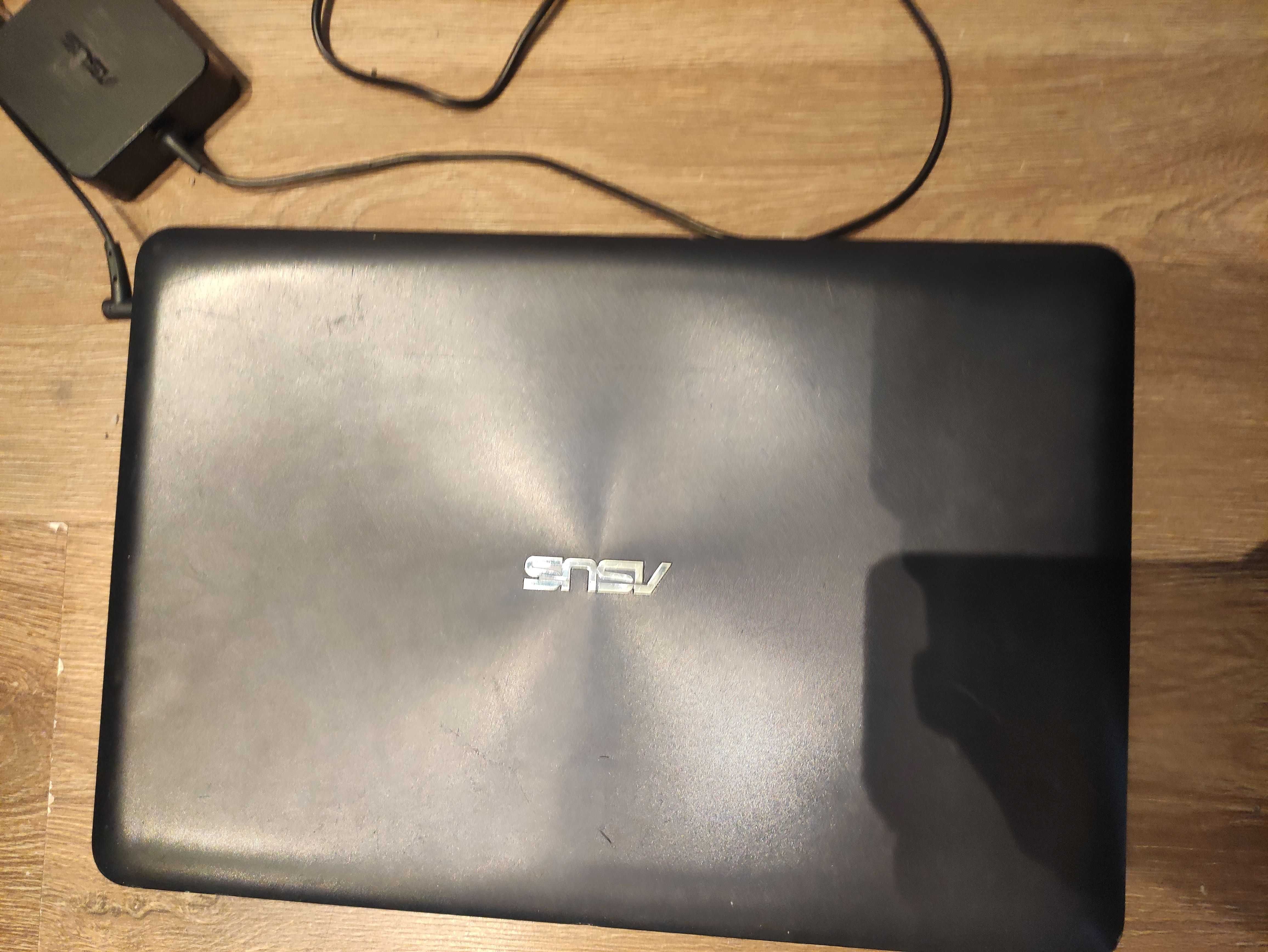 Asus X556U I5-6200U 12GB RAM GF 930MX 240 SSD Matryca FHD